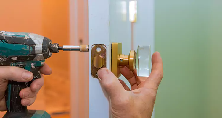 Broken Door Knob Fix in Tallahassee, FL
